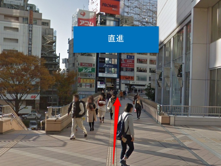 パルコ横を直進